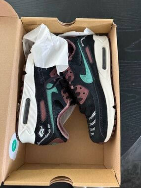 Nike Air Max 90 SE Women’s